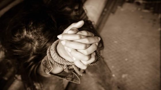 فيلم أكشن : اختطاف فتاة واحتجازها داخل فيلا بالبيضاء