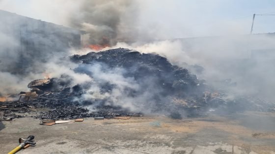مرة أخرى ..حريق يلتهم مستودعين للأثواب بطنجة