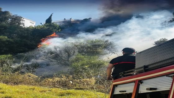 طنجة..السيطرة على حريق اندلع بالقرب من محطة القطار (صور)