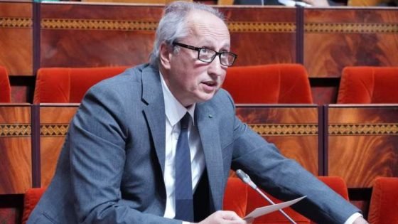 وزارة التعليم تلجأ لصفقات تفاوضية عجيبة عوض المنافسة