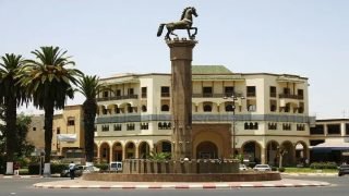 سطات : “أنا والقائد كنشدو منيون”… حين تتحول إنجازات الغير إلى حصيلة للجماعة