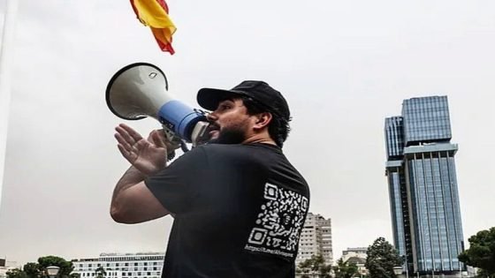 خطوة استفزازية من نائب أوروبي يميني قبالة سواحل الحسيمة