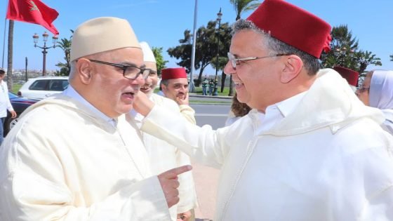 لا تصدقوا السياسيين.. سباب في النهار وتصافح في الليل!