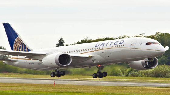 United CAL ZA288 Ln 53 GE 787-800 B1 Take off and Taxi