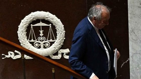 الجمعية الوطنية الفرنسية تحجب الثقة عن حكومة بايرو