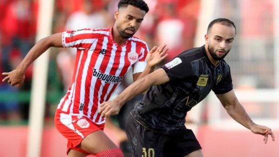 بعشرة لاعبين.. النادي المكناسي يفوز على ضيفه الفتح الرباطي