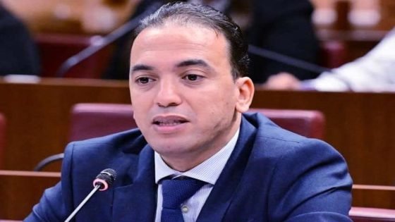 “كلاش بريس” ترصد” الغضب”.. موظفو الصناعة التقليدية يواجهون الإقصاء بالصمت الأحمر