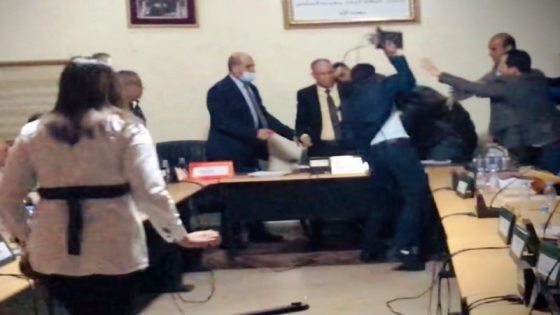 الصراعات قبل الانتخابات.. لماذا أصبح النزاع الحاد عادياً في المجالس الجماعية ؟