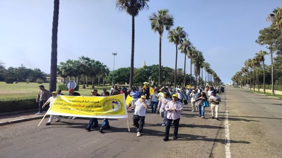 مسيرة عمال “سامير” بالمحمدية تجدد المطالبة بإحياء المصفاة وصرف الأجور المعلقة