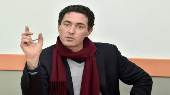 بلافريج يفتح دفاتر تجربته البرلمانية ويشخص علل السياسة المغربية
