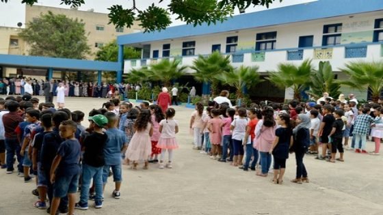 وزارة التربية الوطنية تُشدد على بقاء التلاميذ داخل المؤسسات خلال الفترات الفارغة ومنتصف النهار