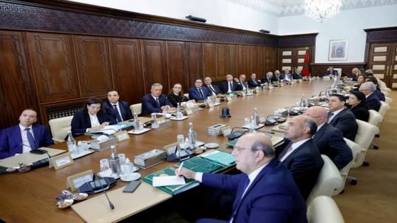 الحكومة تصادق على “مشروع المالية”