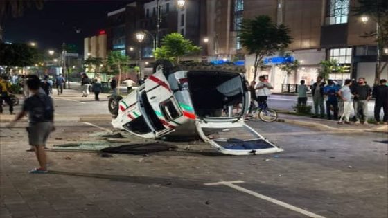 “أيها الشباب… أوقفوا الخراب”