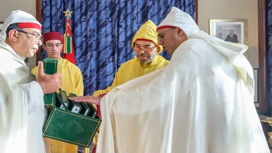 الملك يستقبل العلمي وولد الرشيد