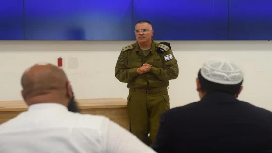 أفيخاي أدرعي يغادر الجيش الإسرائيلي