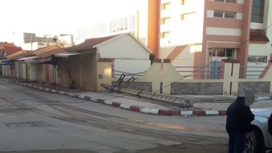 مريرت: شاحنة تصطدم بعمود كهربائي قرب القاعة المغطاة دون خسائر بشرية