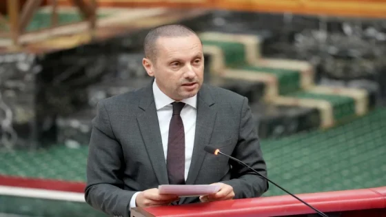 “التهراوي” يعلن تسوية وضعية 1200 طبيب متخصص