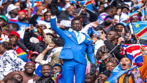 90 دقيقة واقفًا بلا حراك.. القصة الكاملة لمشجع الكونغو الذي أثار الدهشة