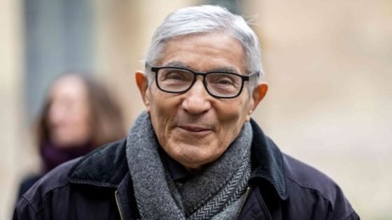 فرنسا تمنح بوعلام صنصال وسام جوقة الشرف