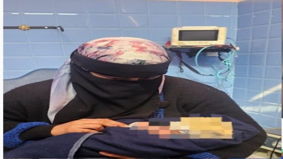 قابلة وسائق إسعاف بأزيلال يجسدان التفاني والمسؤولية وسط الثلوج لإنقاذ حياة أم وجنينها