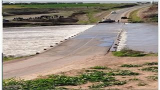 بعد يوم من الحادث… انتشال جثة الزوجة والبحث مستمر عن زوجها بوادي أم الربيع