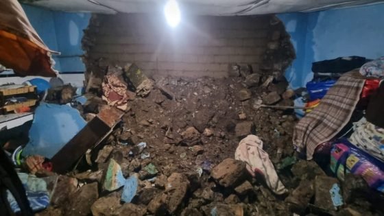 وفاة طفلين وإصابة ثالث في انهيار سور منزل بضواحي طنجة