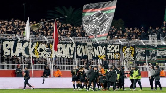 هل رفضت مصر منح تأشيرات لمشجعي الجيش الملكي لحضور مباراة الأهلي؟