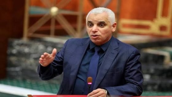 “قانون جديد”يـوقف متابعة وزير الصحة السابق في “قضايا فساد “