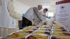 تواصل فرق وكالة بيت مال القدس الشريف، التابعة للجنة القدس، برئاسة صاحب الجلالة الملك محمد السادس، تنفيذ حملتها السنوية للمساعدة الاجتماعية بمناسبة شهر رمضان المبارك، حسب الخطة المرسومة لهذه الحملة.