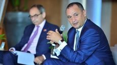 لماذا لا يكون مزور على حق عندما قال: “بزعط”؟