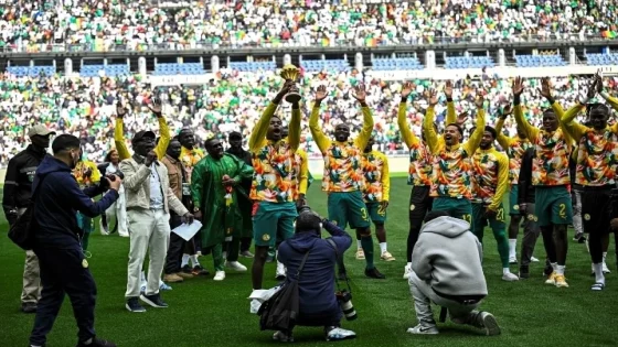 منتخب السنغال يتحدى قرارات كاف ويحتفل بكأس أمم أفريقيا