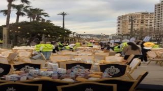 طنجة تحتضن أكبر مائدة إفطار جماعي… ملحمة تضامن مغربي في قلب رمضان.