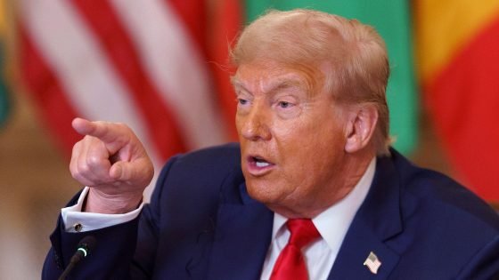 ترامب: ترقبوا مصير “الأوغاد المجانين” في إيران اليوم