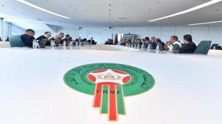 جامعة الكرة تشيد بقرار “الكاف” وتؤكد احترام القوانين