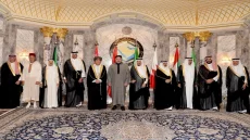 الخليج يشيد بمواقف الملك محمد السادس