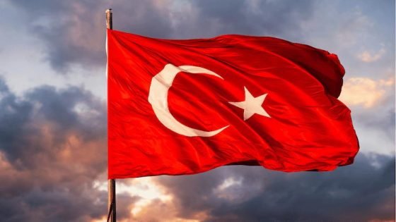 تركيا تستدعي السفير الإيراني وتطالب بتوضيحات عقب اعتراض صاروخ باليستي