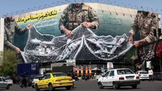 تعثر الرهانات الأمريكية في مواجهة إيران يربك حسابات المنطقة