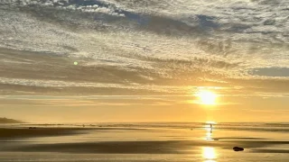 أرصاد: زخات رعدية ورياح قوية بعدد من المناطق