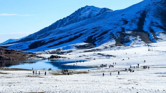 طقس الثلاثاء: برد ورياح قوية بعدة مناطق