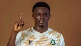 مقـ…تل لاعب كرة قدم غاني بعد سطو مسلّح على حافلة فريقه