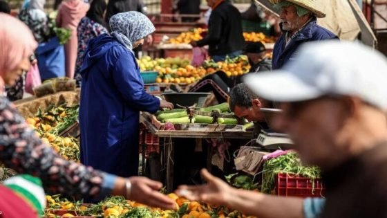 ثقة الأسر تتحسن رقمياً… لكن الواقع المعيشي يواصل الضغط على المغاربة