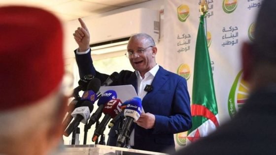 بن قرينة يهرب من مستشفيات الجزائر.. ويترك “شعب المجانية” في طوابير العلاج