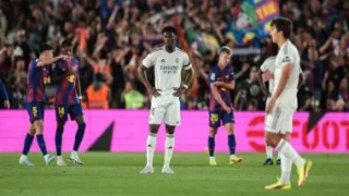 برشلونة يتقدم على الريال 2-0 بالشوط الأول