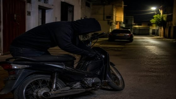 أولاد عياد…سرقات الدراجات النارية تخرج عن السيطرة، ومطالب بتدخل عاجل