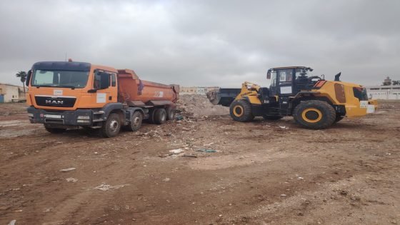 انطلاق حملة لتنظيف نقاط سوداء بمدينة خريبكة بتنسيق بين السلطات و “OCP”( صور )
