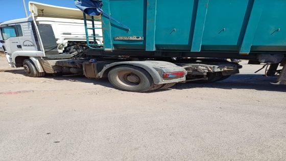 عاجل بمراكش: إصابة خطيرة لسائق دراجة نارية في حادث اصطدام مع شاحنة بسيدي غانم ( صور )