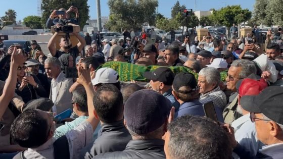 في أجواء من الحزن والتأثر.. تشيّع أسطورة الطرب عبد الوهاب الدكالي بمقبرة الشهداء
