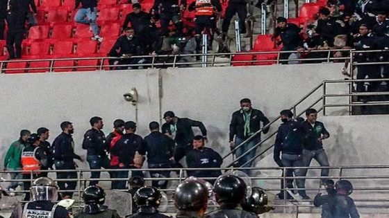 توقيف 136 شخصاً بعد أحداث مباراة الجيش والرجاء