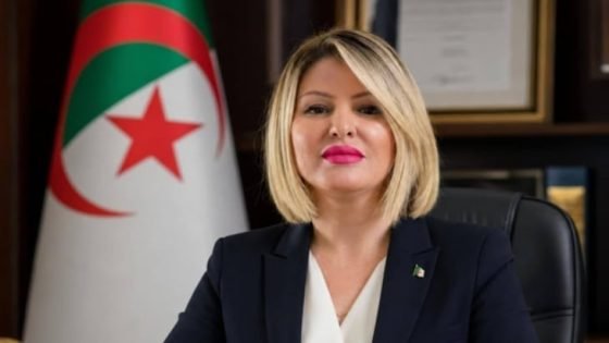 إيداع محامية سابقة في الجزائر الحبس بسبب منشورات على فيسبوك