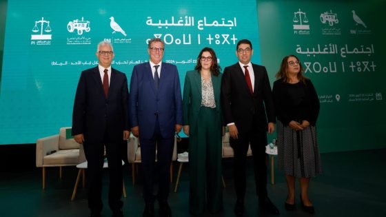 أحزاب الأغلبية تثمن العودة إلى الساعة القانونية وتؤكد استجابتها لتطلعات المواطنين